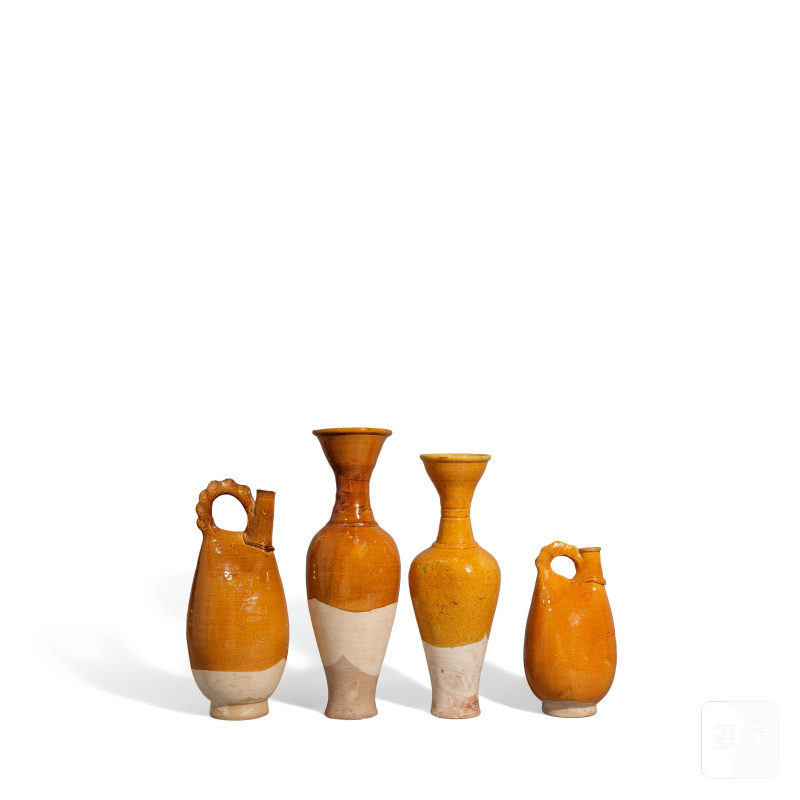 遼 黃釉壺及瓶一組四件 | A GROUP OF FOUR AMBER-GLAZED WARES - 图1